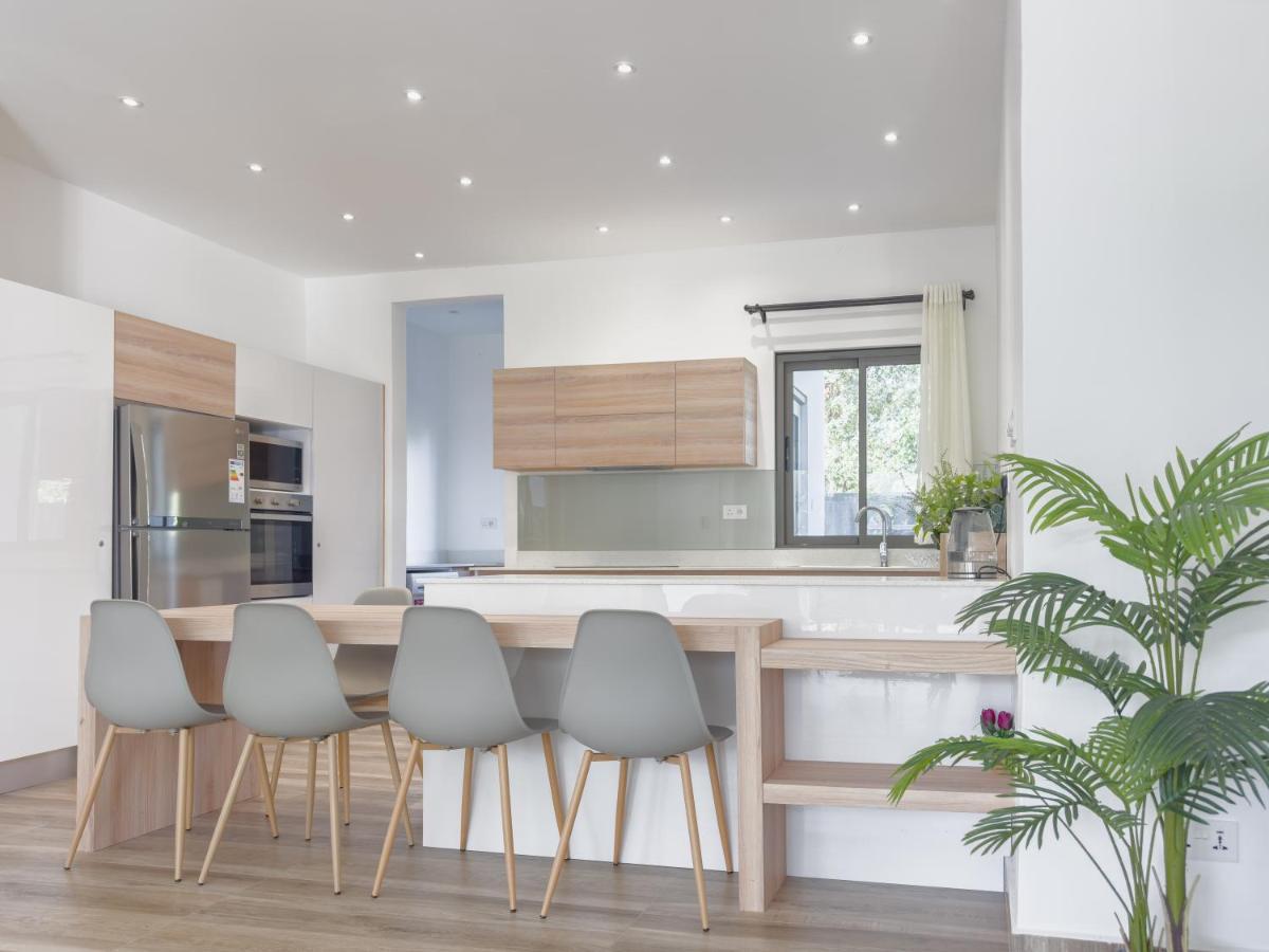Residence Coastal View - Privilege Appartement In The Heart Of Grand-Baie Exterior photo